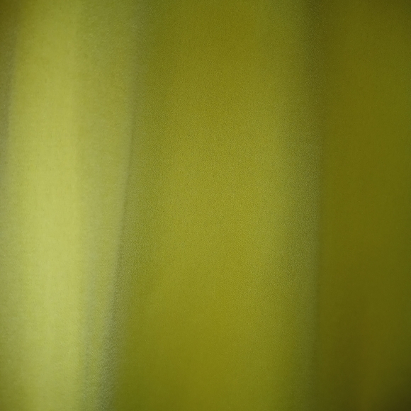 🌞💛 Flowy sunny yellow top with zipper accents on shoulders. 🌞💛 - Picture 3 of 8